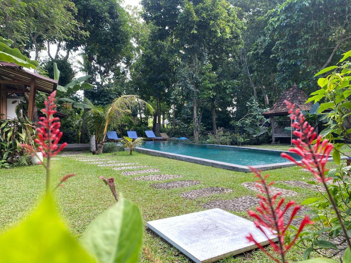 Mahamustika Riverside Canggu Exteriör bild